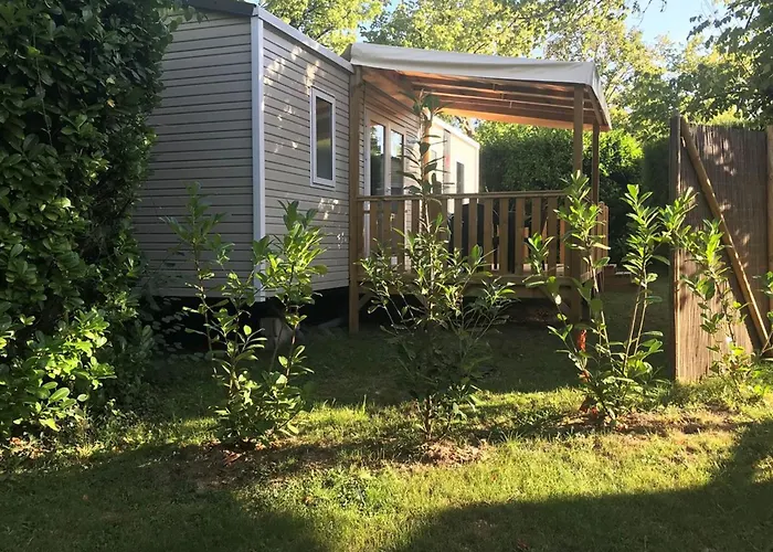 Mobil-home Avec Terrasse Pour 6 Personnes - Api-1-52-1187 *