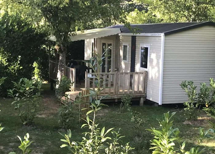 Mobil-home Avec Terrasse Pour 6 Personnes - Api-1-52-1187 캠프장
